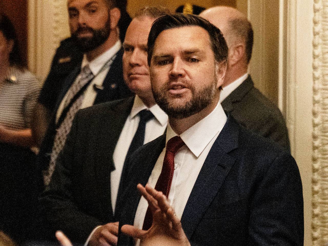 Вице-президент США высказался об отношениях с Россией и Украиной