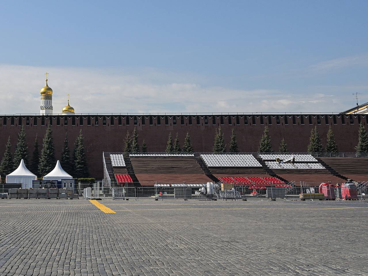 Депутаты Европарламента из ФРГ захотели приехать в Москву на 9 Мая