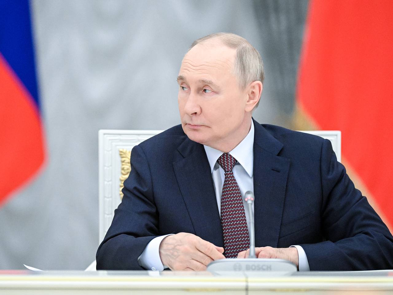 Путин начал переговоры с премьером Малайзии