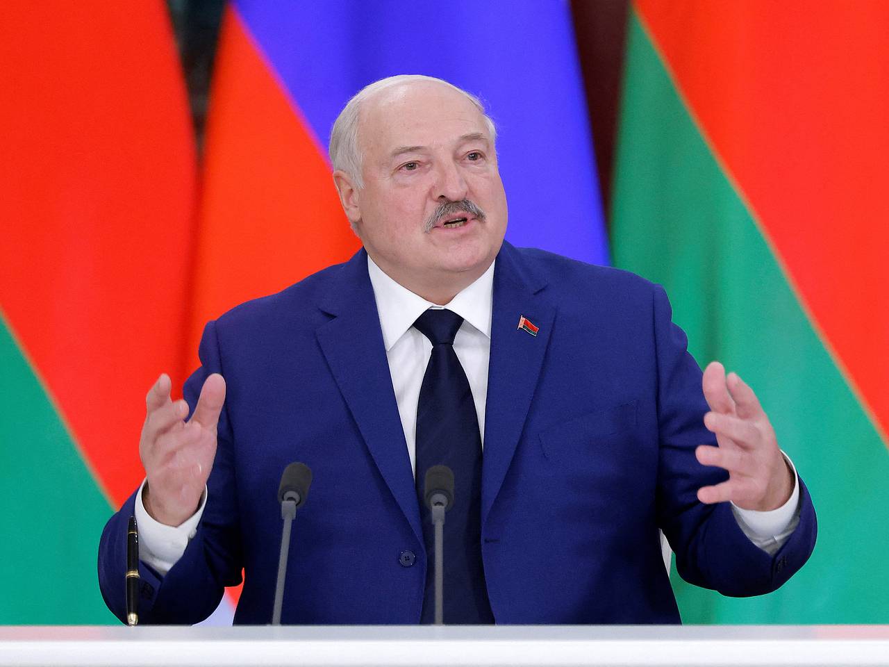 Лукашенко поддержал слова премьера Пакистана про сложившиеся между ними семейные отношения