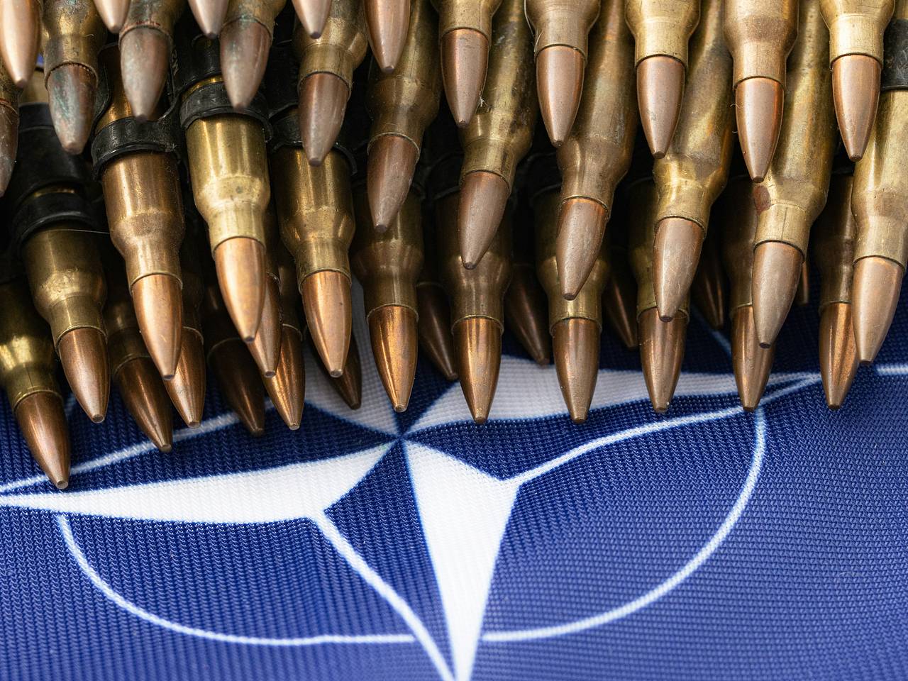В Британии признали силу России и несостоятельность НАТО