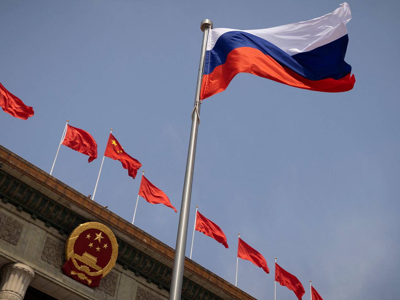 Китай выступил против новых антироссийских санкций ЕС