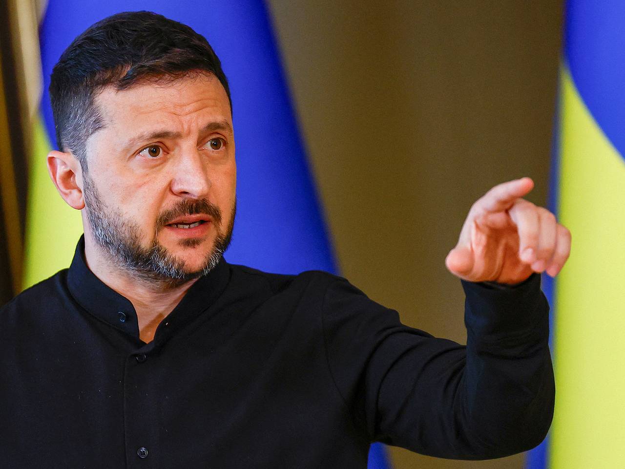 Зеленский потребовал ввести новые санкции против России в случае срыва встречи в Турции
