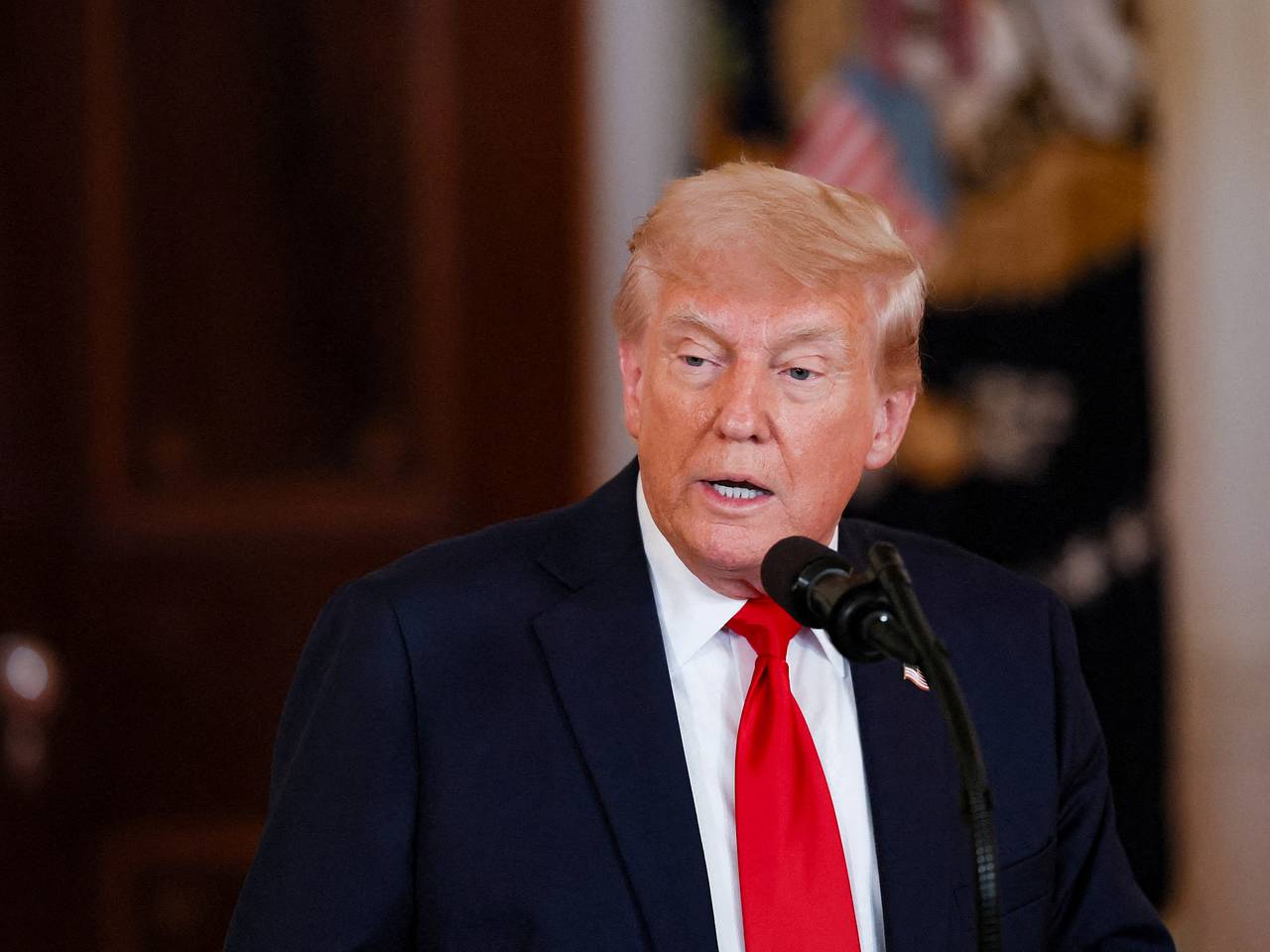 Трамп оценил возможность баллотироваться на третий срок