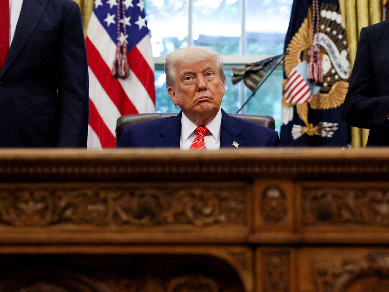 Трамп не поедет на переговоры России и Украины
