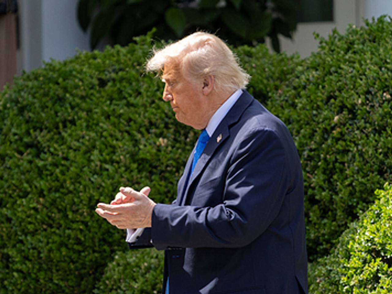Трамп объяснил причину отказа вводить новые санкции против России