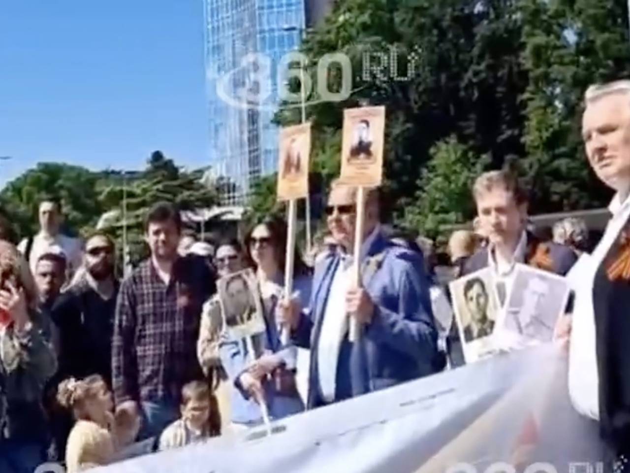 Напротив офиса ООН прошел «Бессмертный полк»