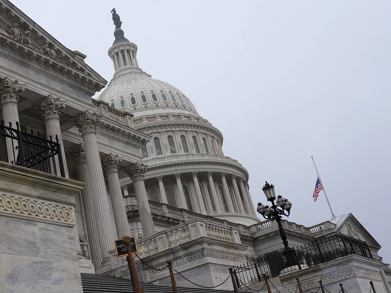 На Западе признали конец эпохи глобального доминирования США