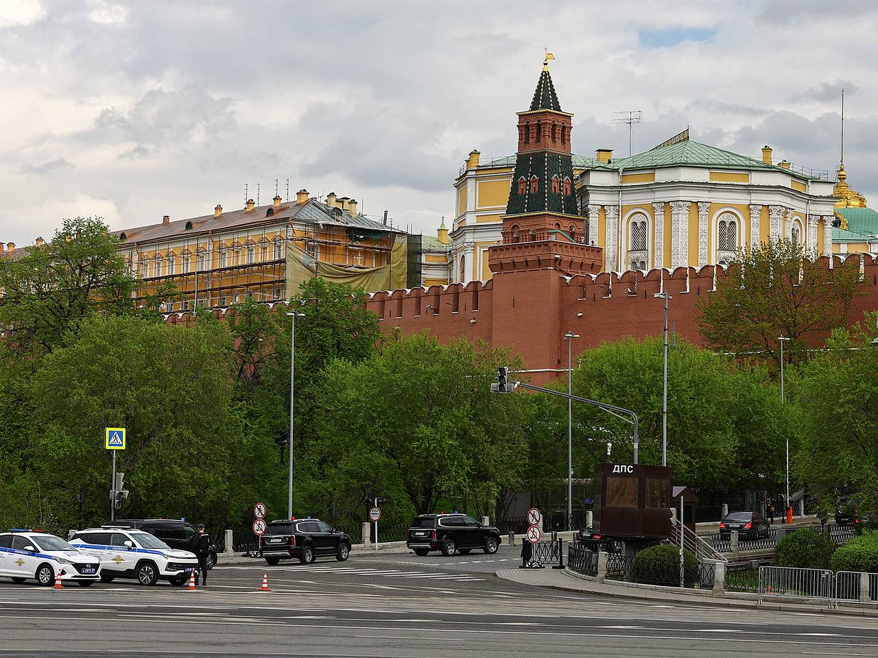 В Кремле рассказали о продолжении контактов с США по Украине