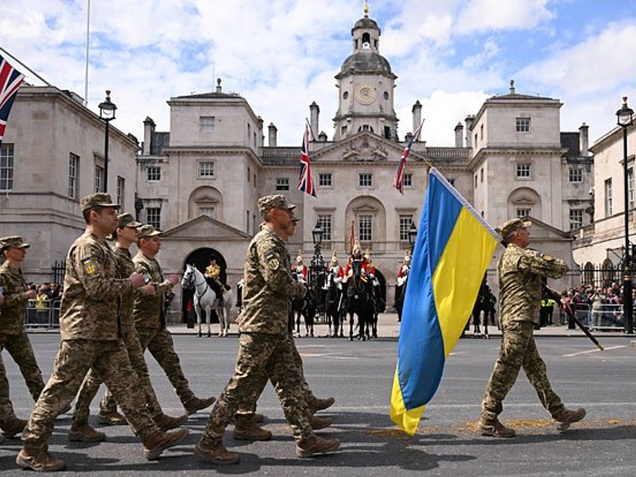 В посольстве РФ заявили о замалчивании Лондоном нацистской сущности Киева