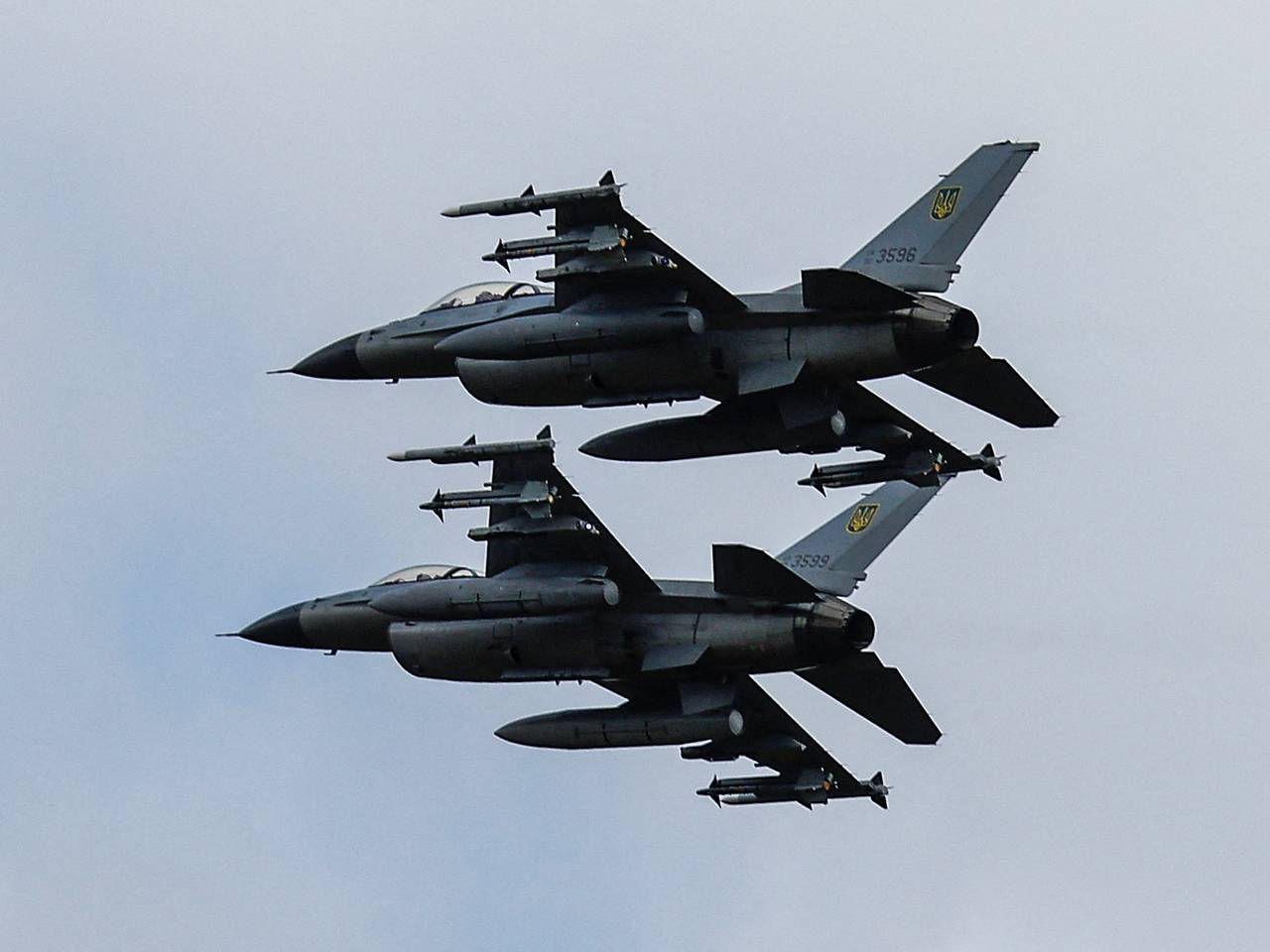 В России прокомментировали падение истребителей F-16 на Украине
