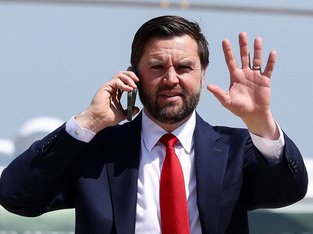 Вэнс заявил об отказе США от идеи 30-дневного прекращения огня на Украине