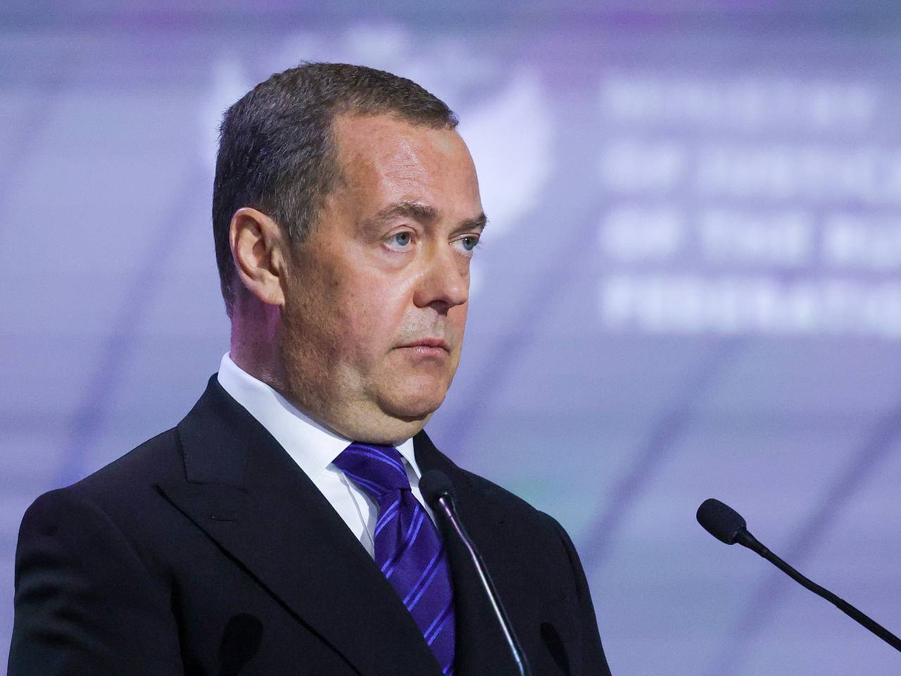 Медведев одной фразой ответил на вопрос о доверии к Трампу
