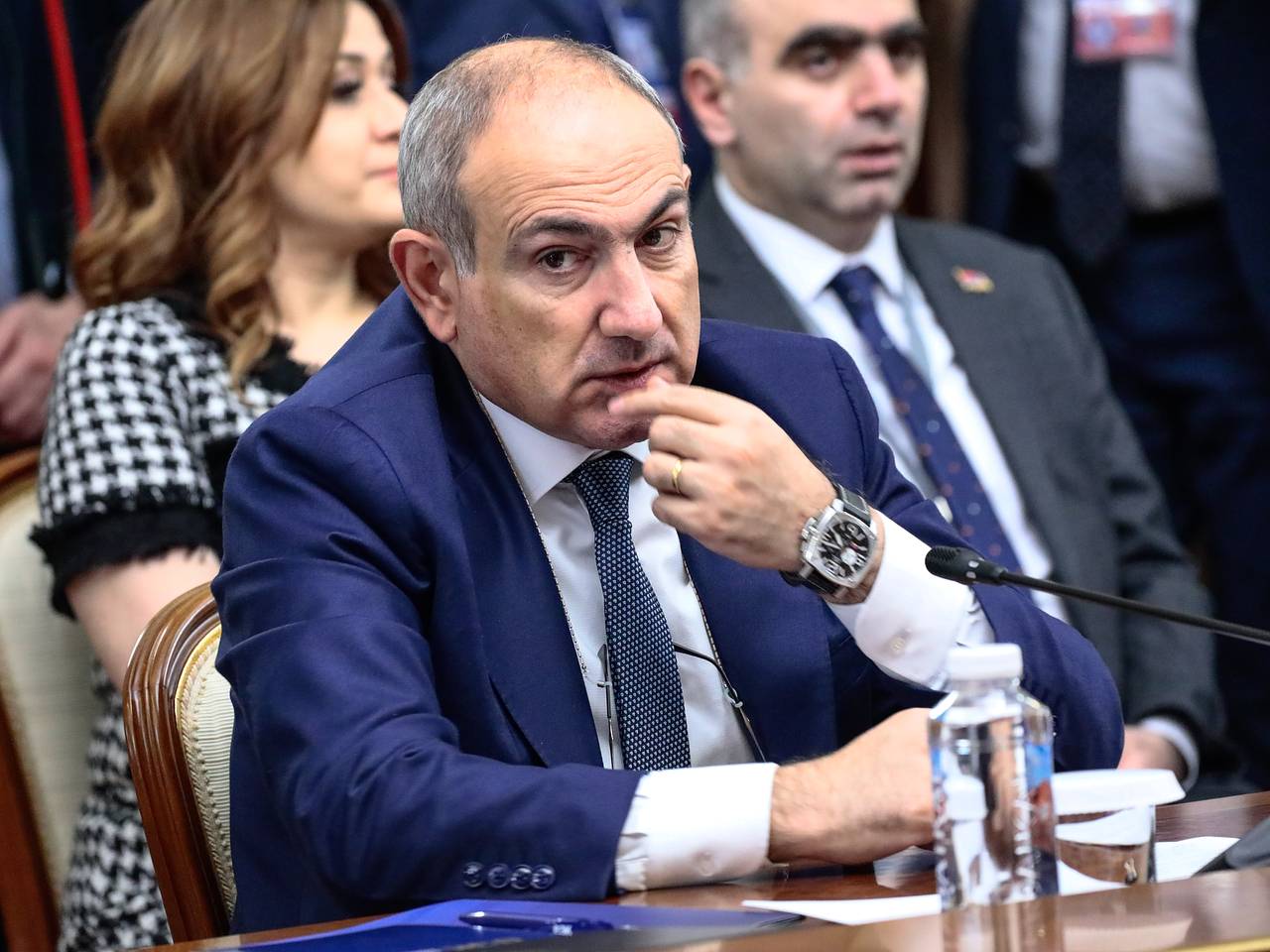 Оппозиция Армении заявила о готовности начать импичмент Пашиняна
