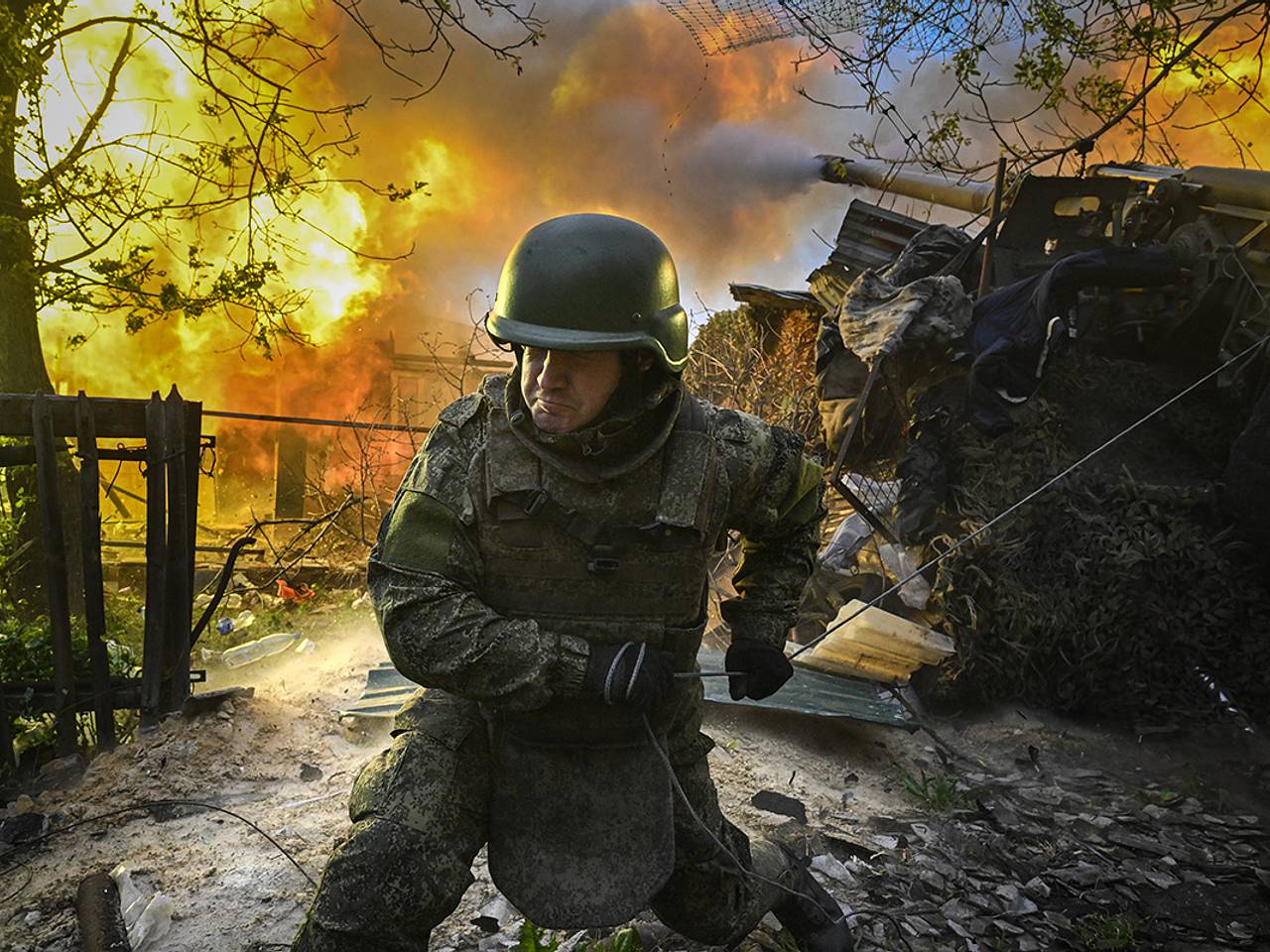 Украинские власти заявили о сложной ситуации из-за продвижения ВС РФ в Сумской области