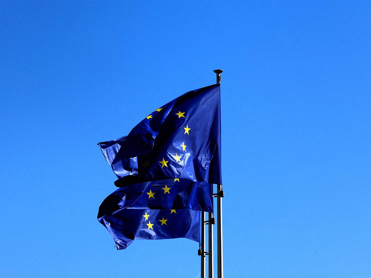 В Европарламенте призвали улучшить отношения с Россией