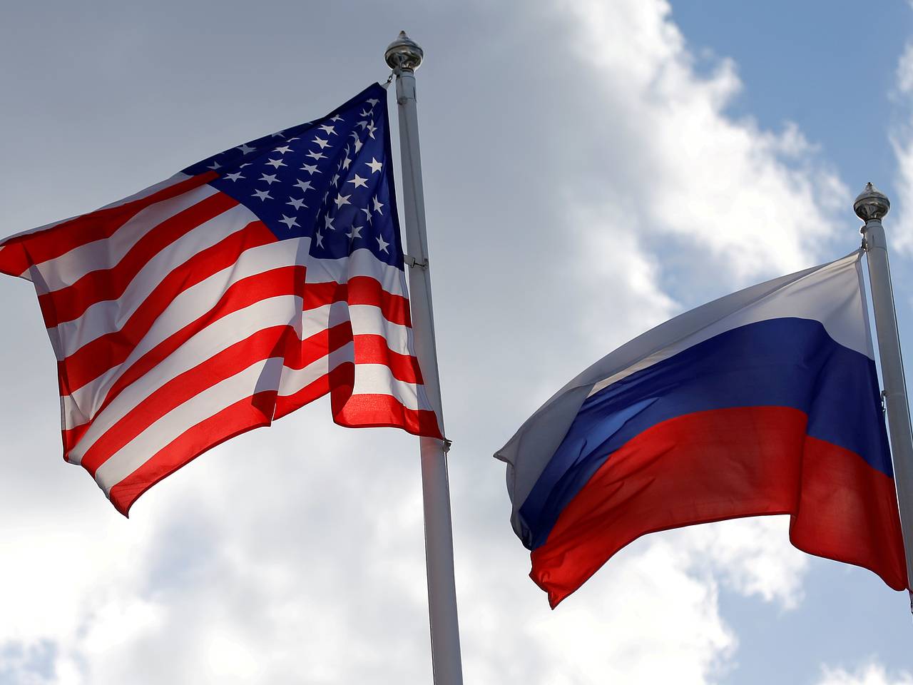 Правозащитник перечислил имена вероятно войдущих в список на обмен с США россиян