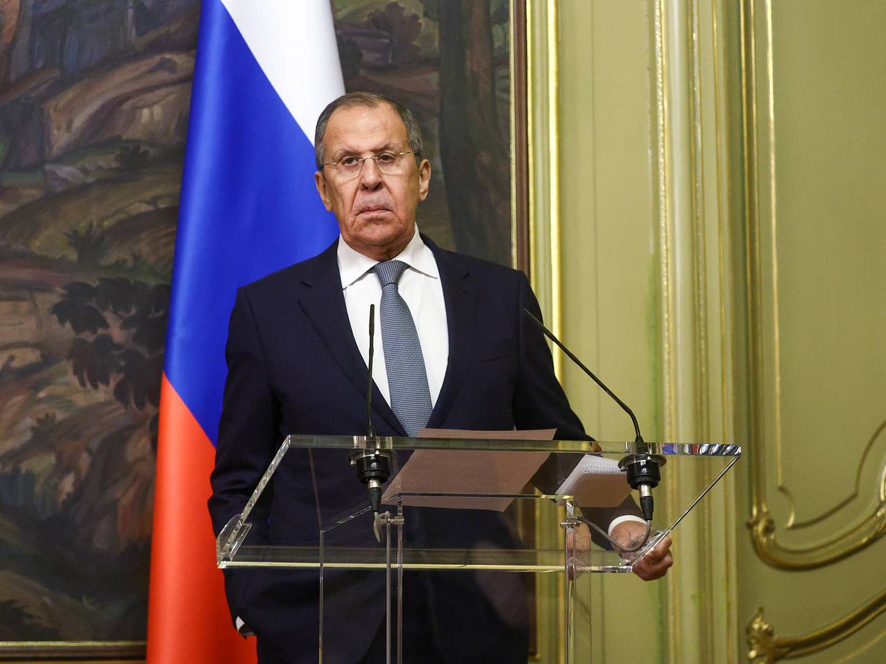 Лавров в трех словах описал заявления Макрона по Украине