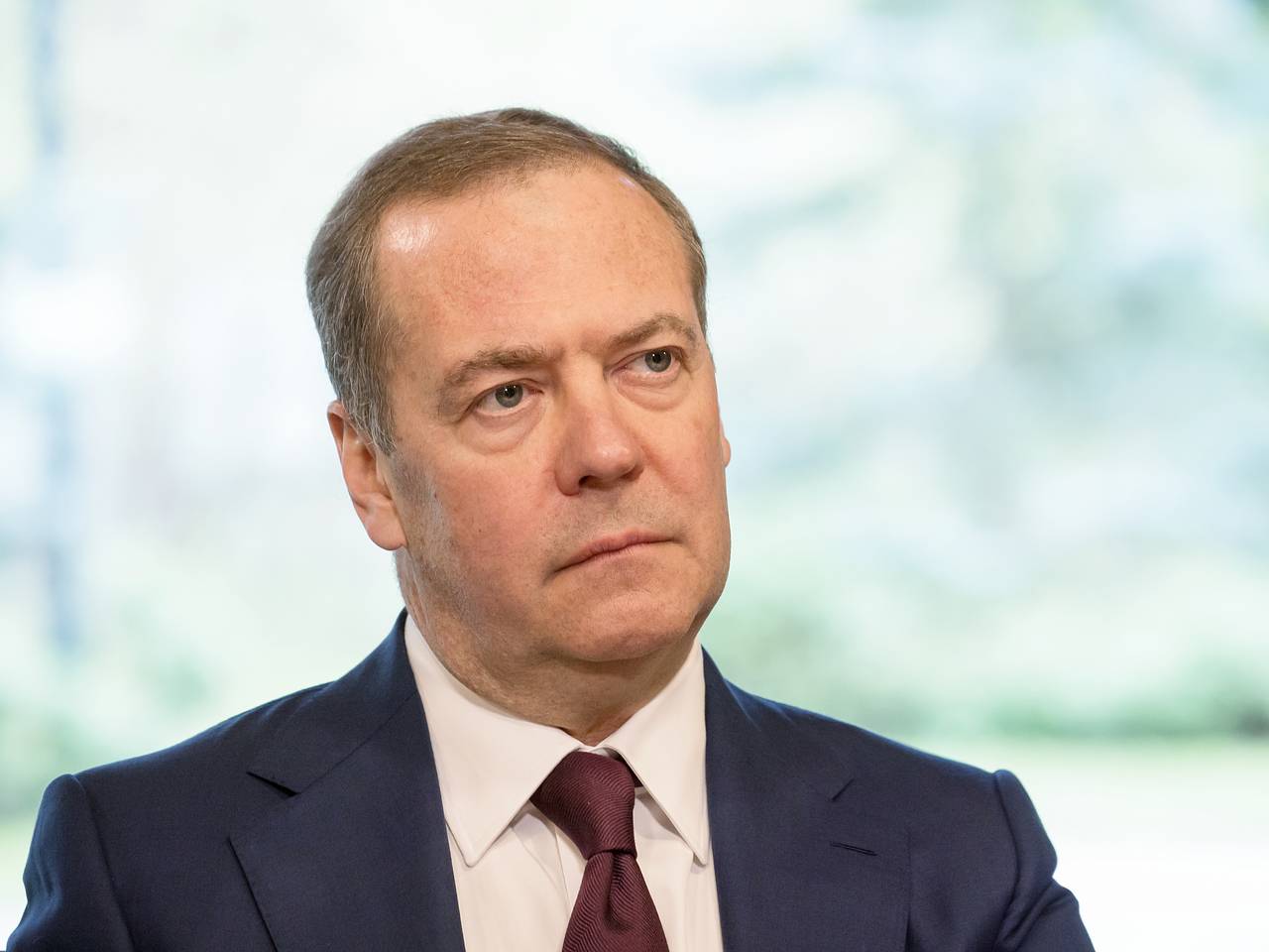 Медведев обсудил с президентом Кубы борьбу с неоколониализмом