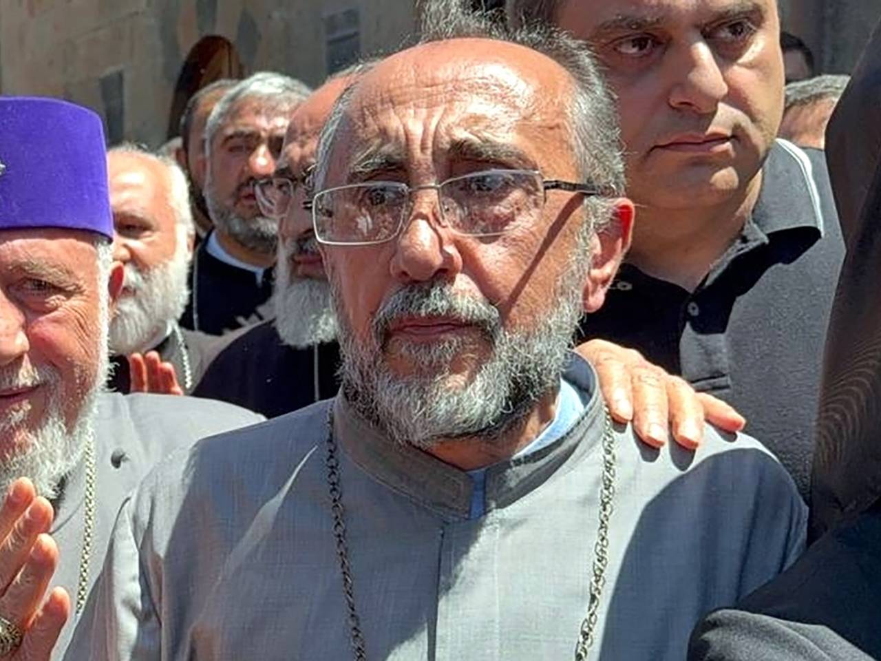 Архиепископа Аджапахяна перевели в СИЗО