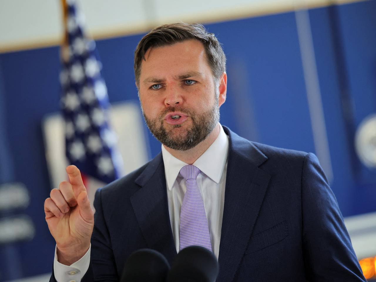 Вице-президент США выступил против вступления в войну с Ираном