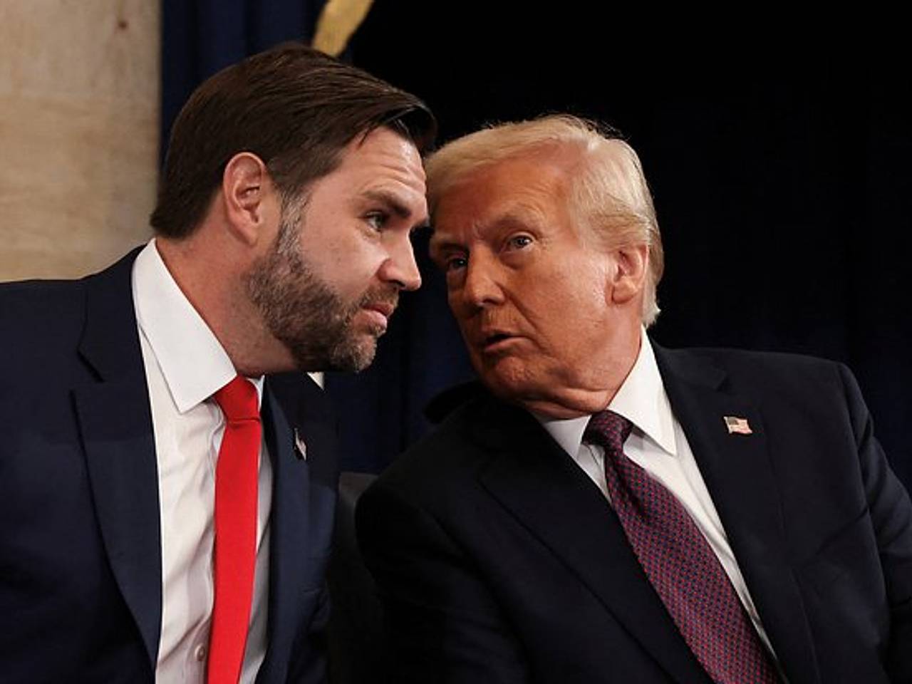 Вице-президент США отшутился по поводу ссоры Трампа и Маска
