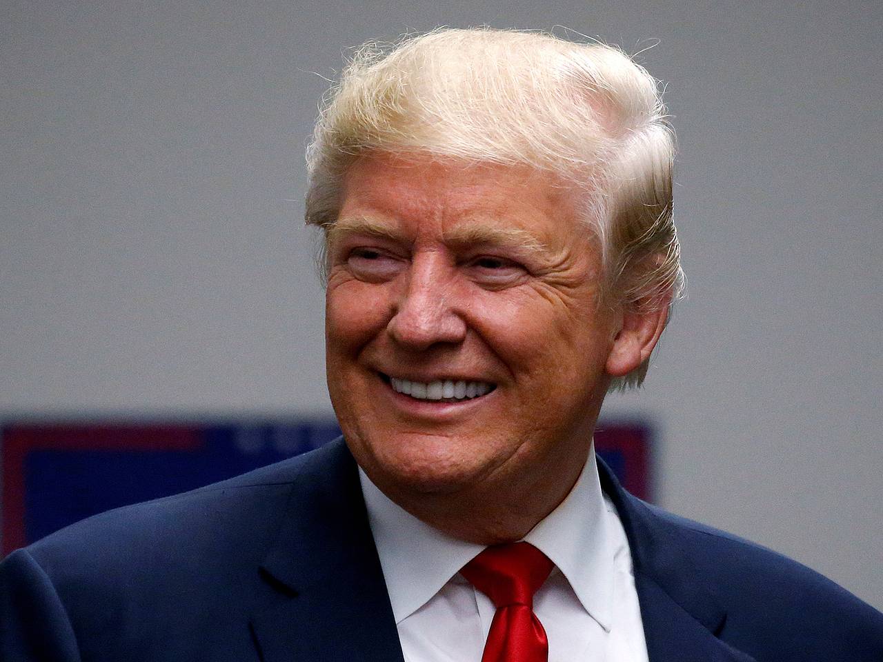 Трамп поговорил с Путиным