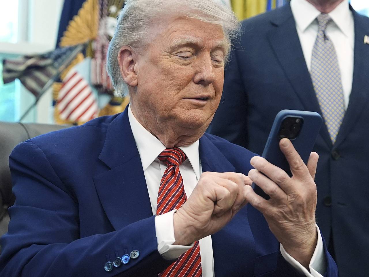 Посты Трампа в соцсетях объяснили нарциссизмом