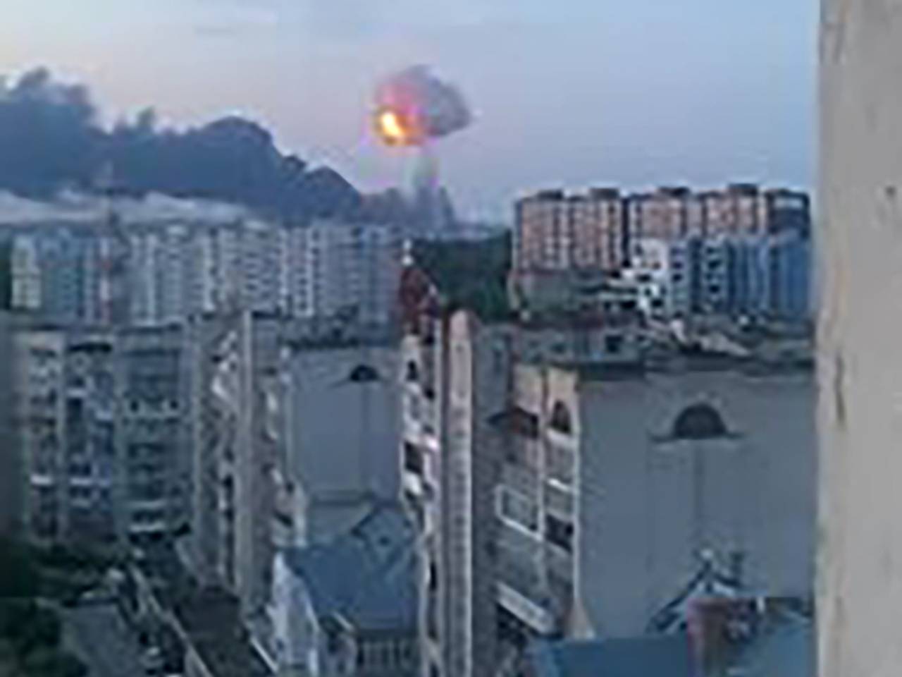 Сильный взрыв в Тернополе попал на видео