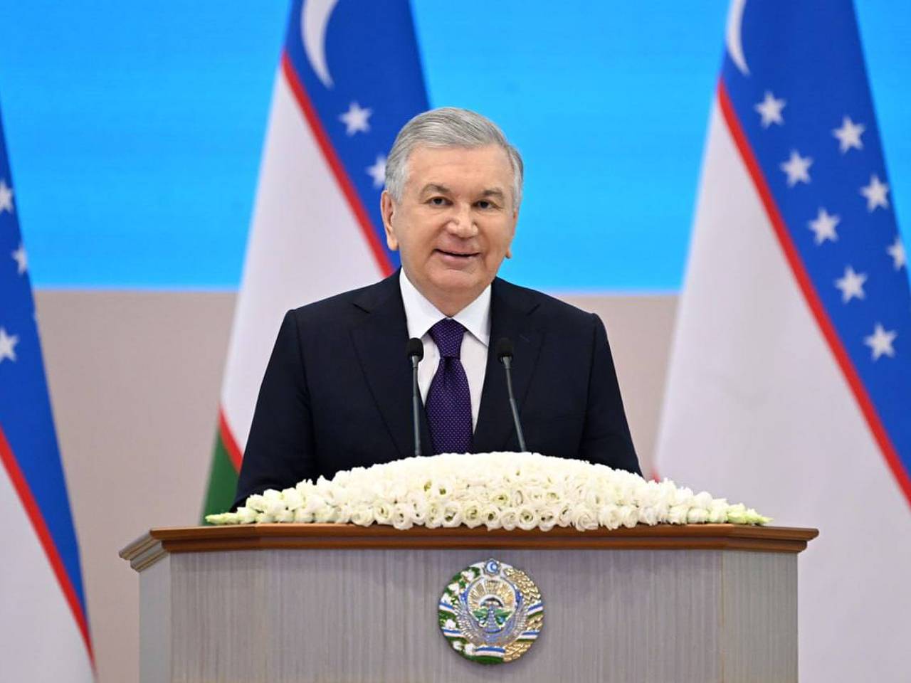 Президент Узбекистана отметил большой вклад молодежи в развитие страны
