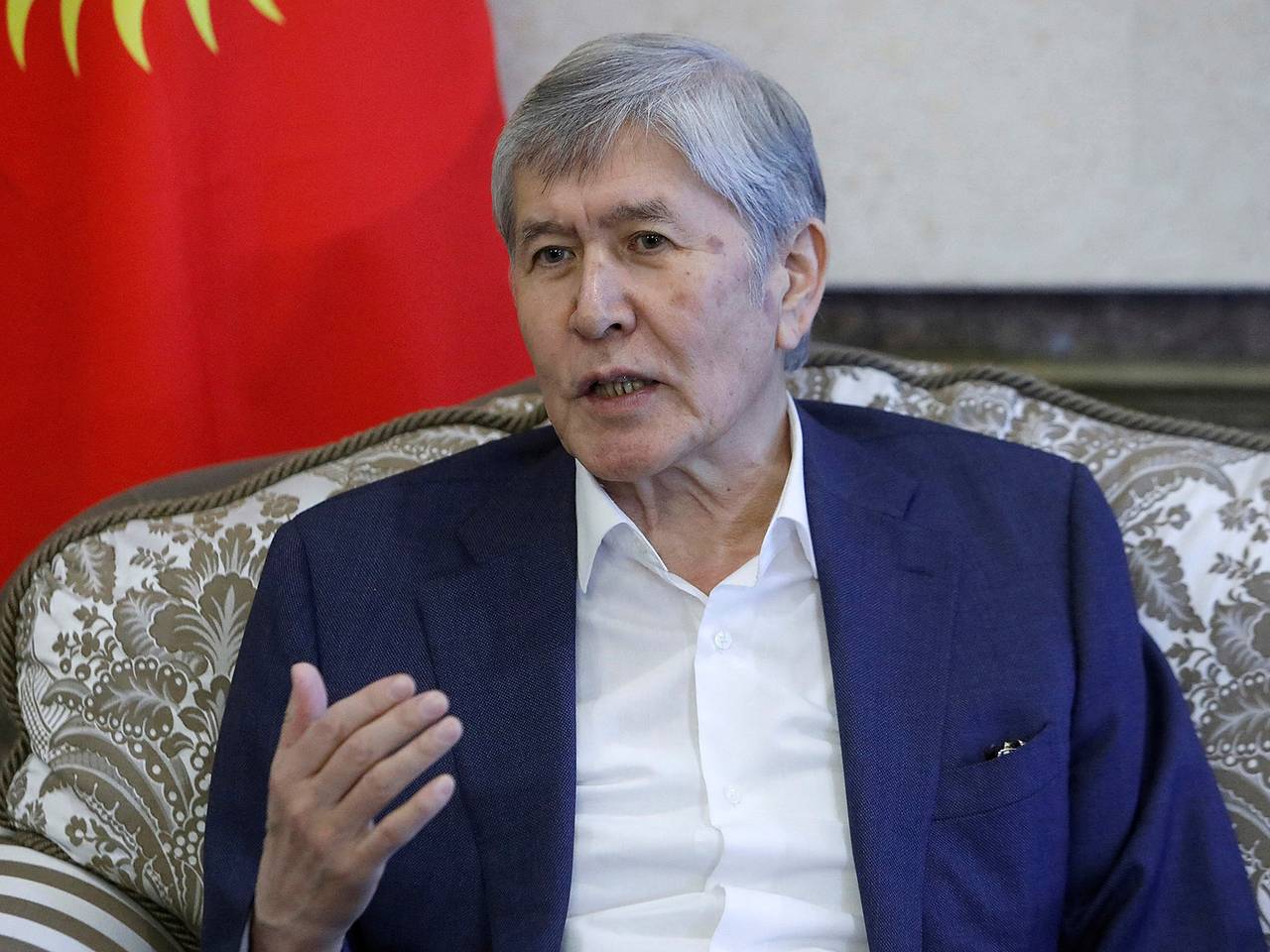 Экс-президент Кыргызстана предложил судить его в Гааге
