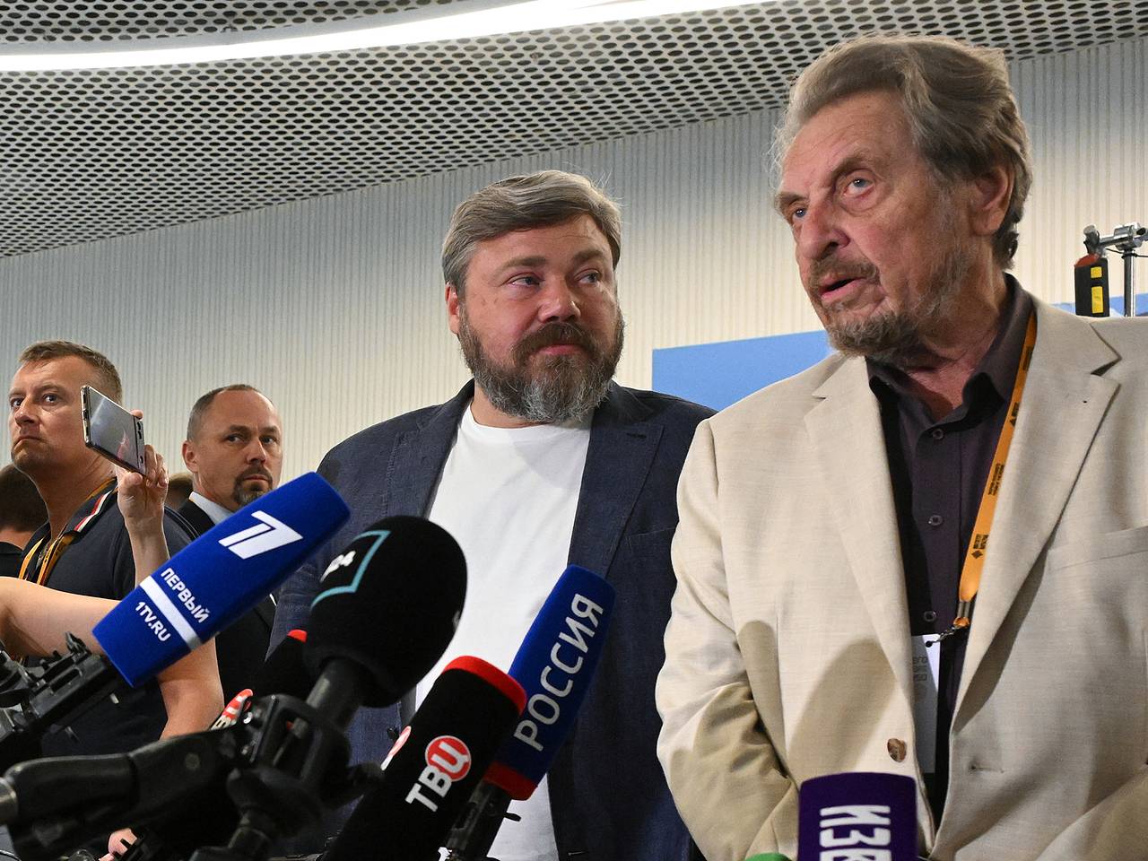 Отец Маска не ответил на вопрос о встрече с Путиным