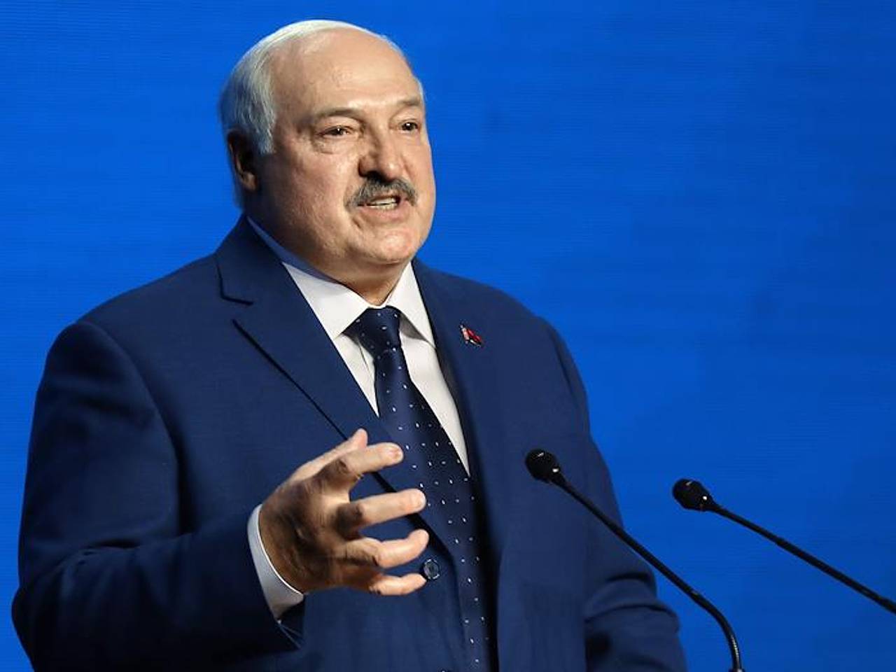 Лукашенко предложил накормить белорусов без войн