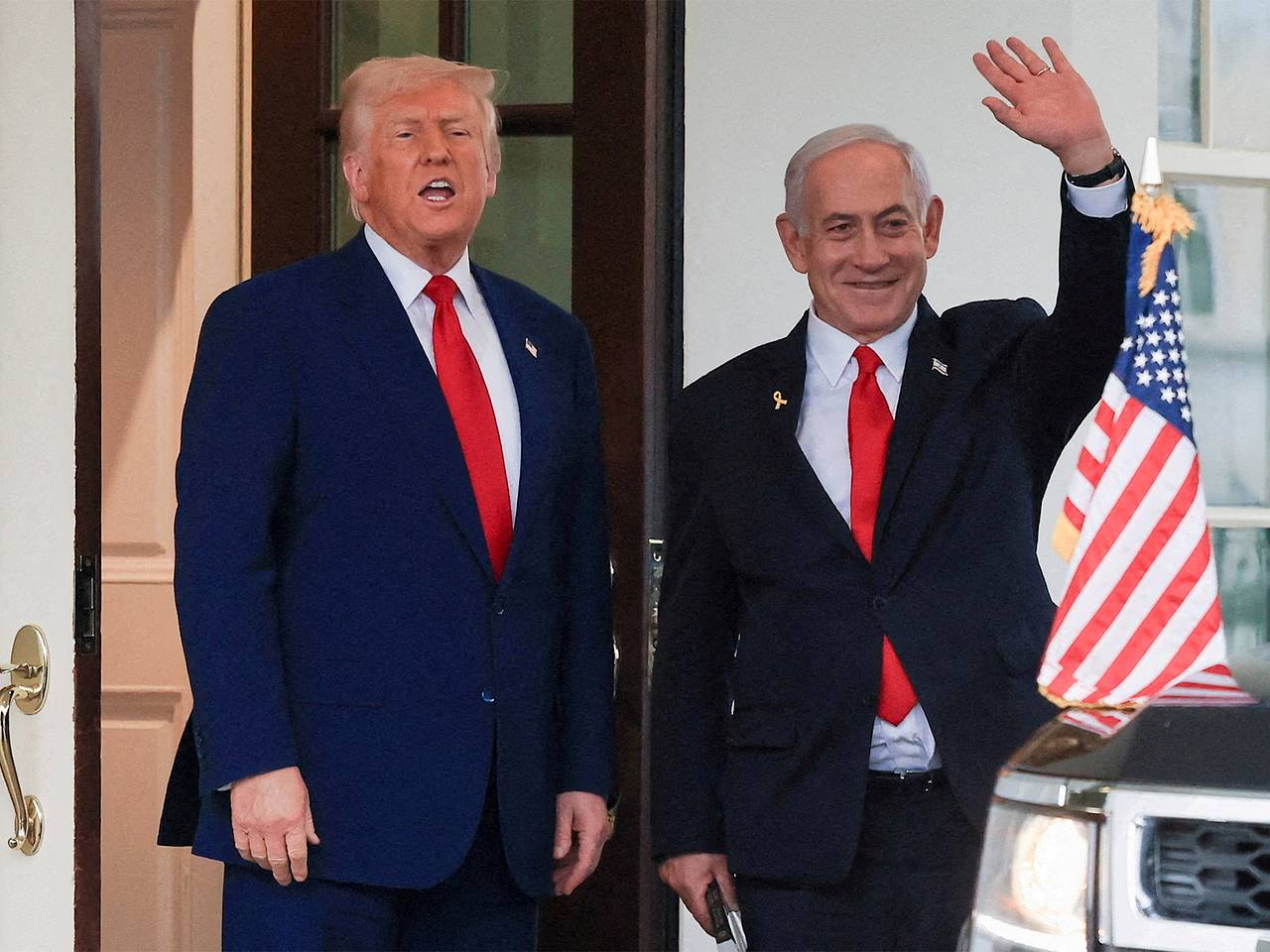 В Иране объявили Трампа и Нетаньяху врагами Бога