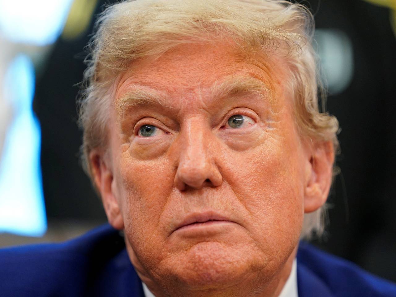 Трамп пообещал определиться с решением об ударах по Ирану