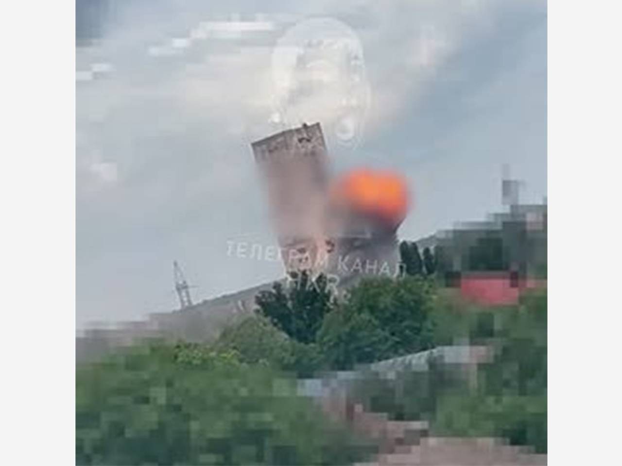 На Украине атаковавший военкомат беспилотник попал на видео