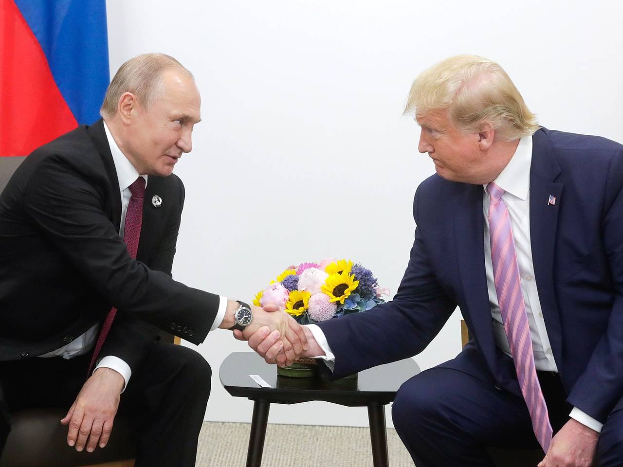 Трамп рассказал о контактах с Путиным