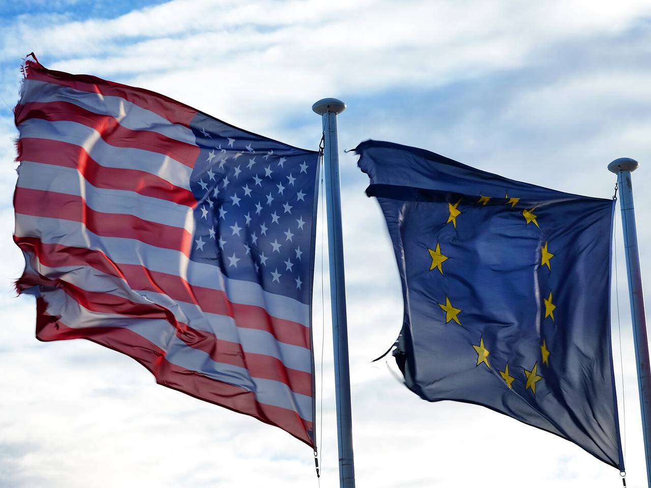 США захотели смены власти в европейских странах