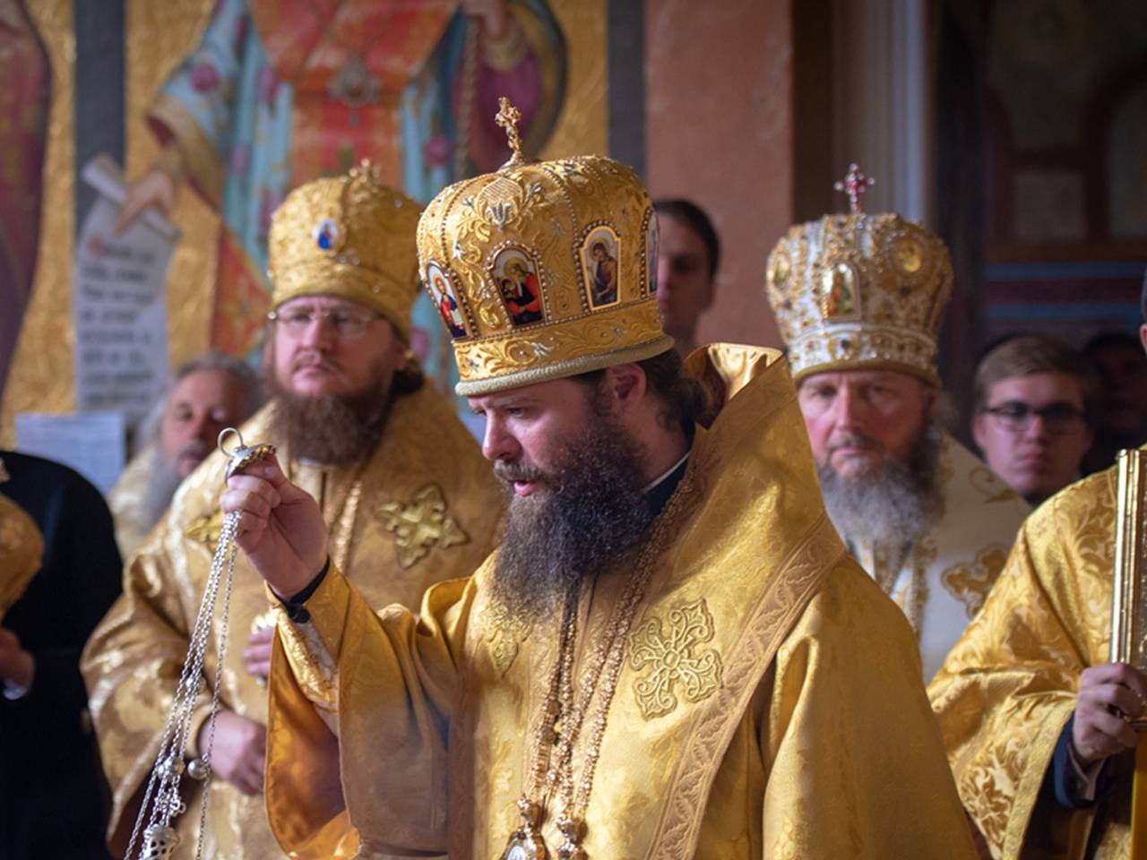 На Украине ТЦК задержал митрополита и выдал ему повестку