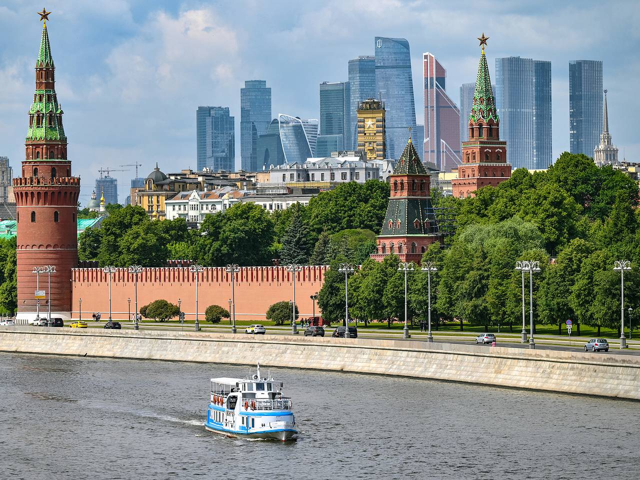 В Кремле ответили на послание Мерца Путину