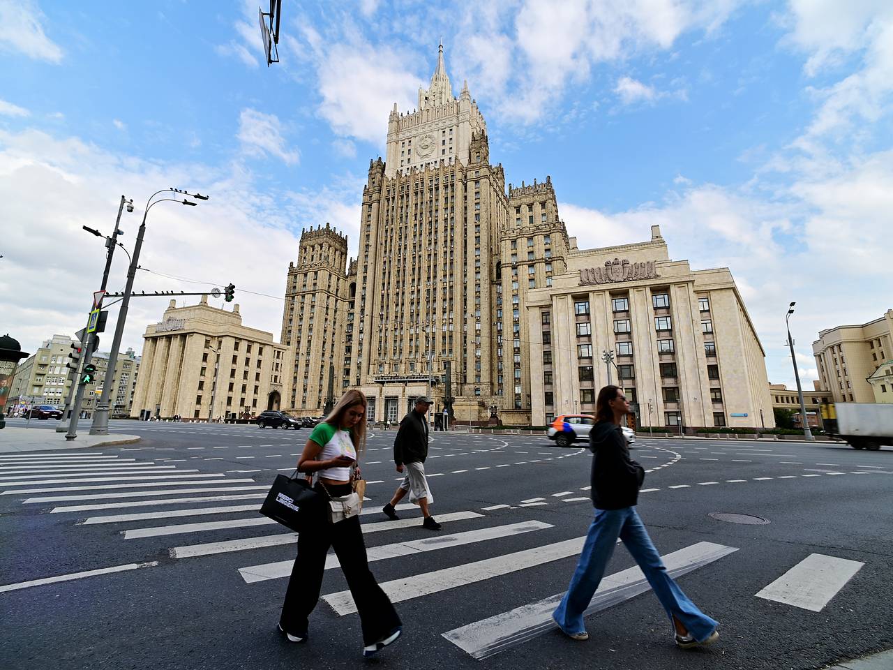 В МИД приехал временный поверенный в делах Швеции