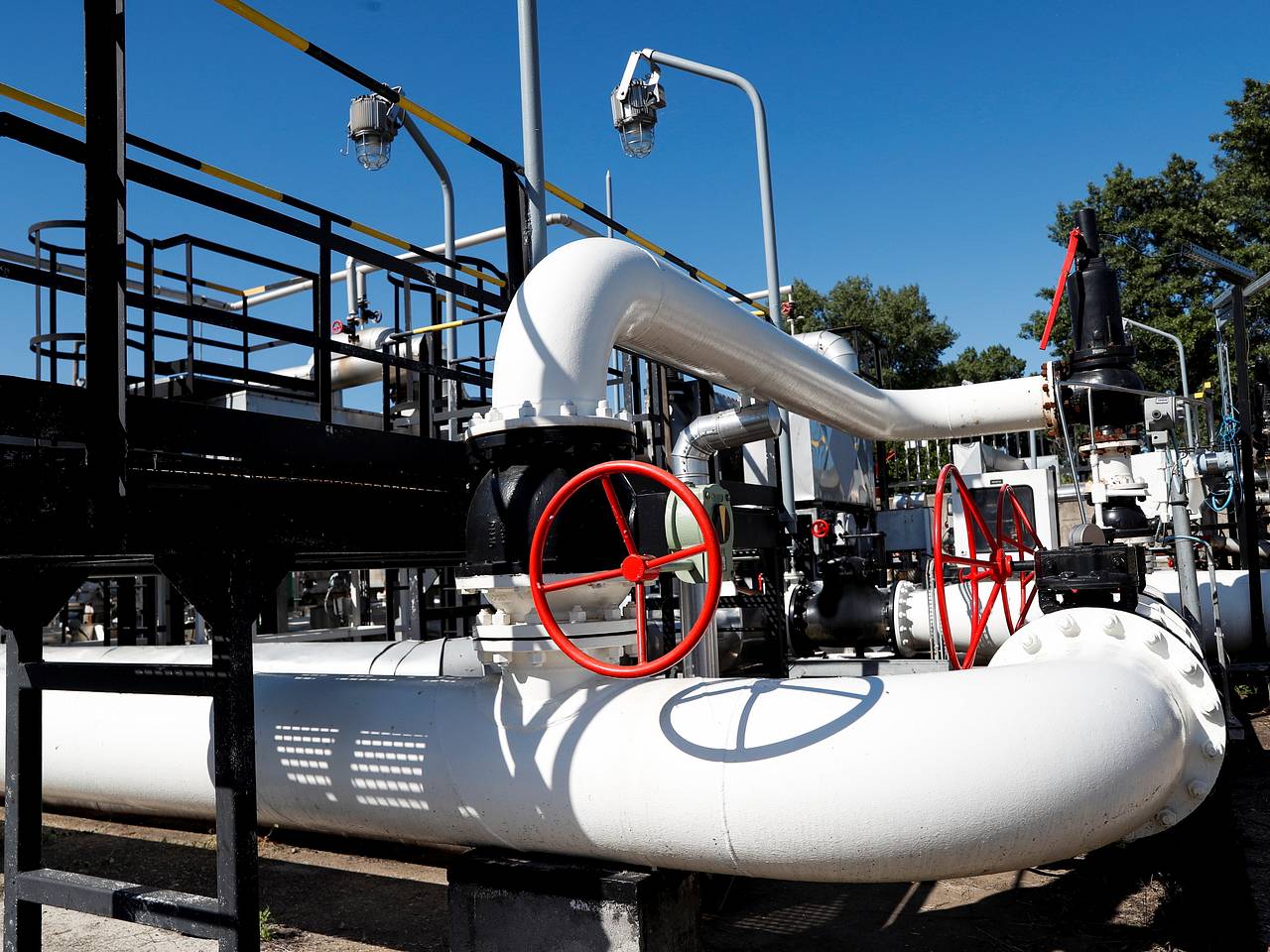 Венгрия отвергла отказ от российских нефти и газа