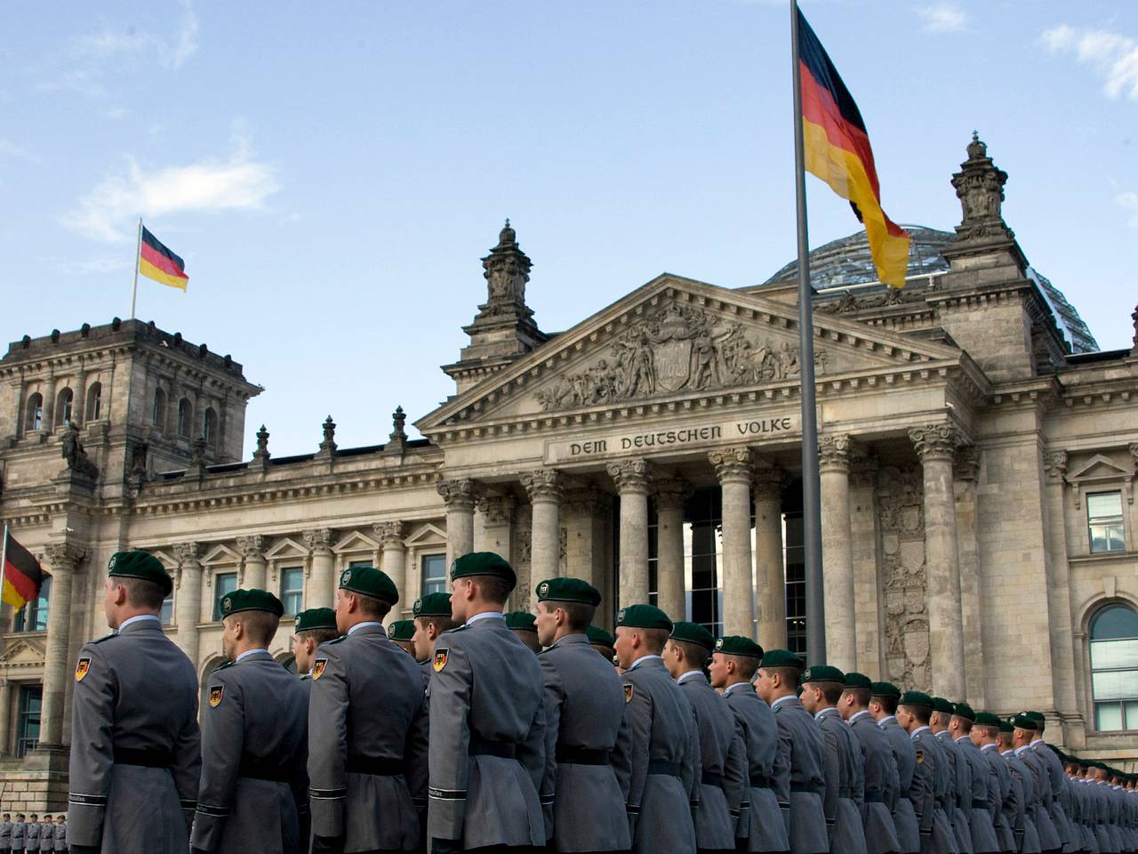Германия обвинила Китай в применении лазера против немецкого самолета