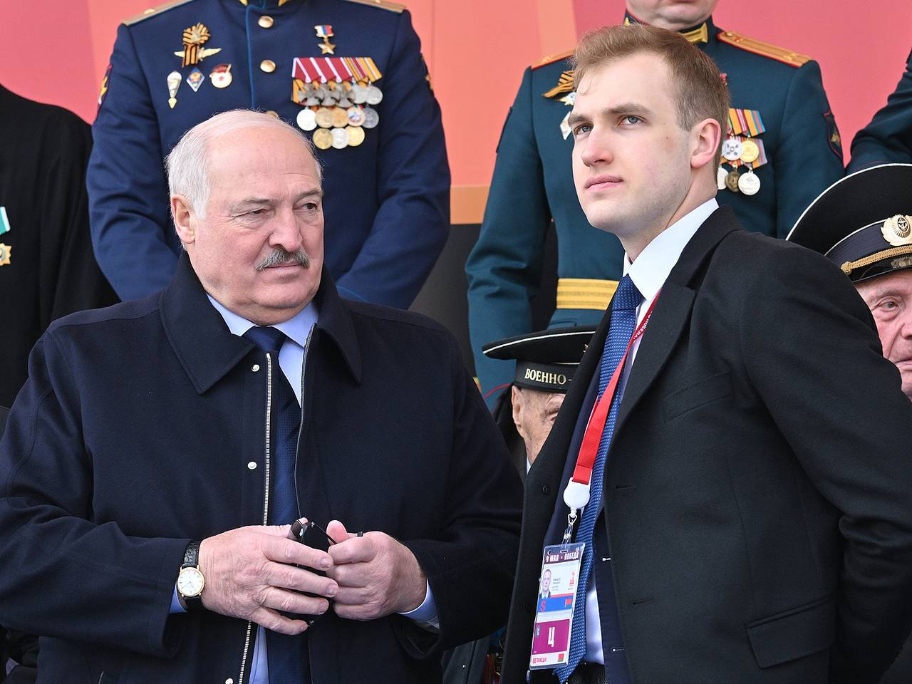 Лукашенко выписал стипендию для одаренных детей своему сыну