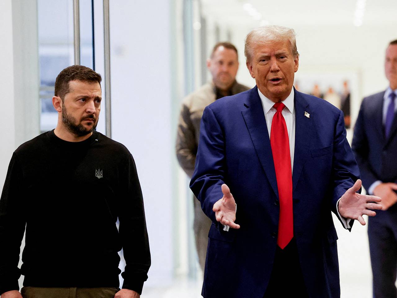 На Украине сравнили совет Трампа перейти в наступление с прыжком с девятого этажа