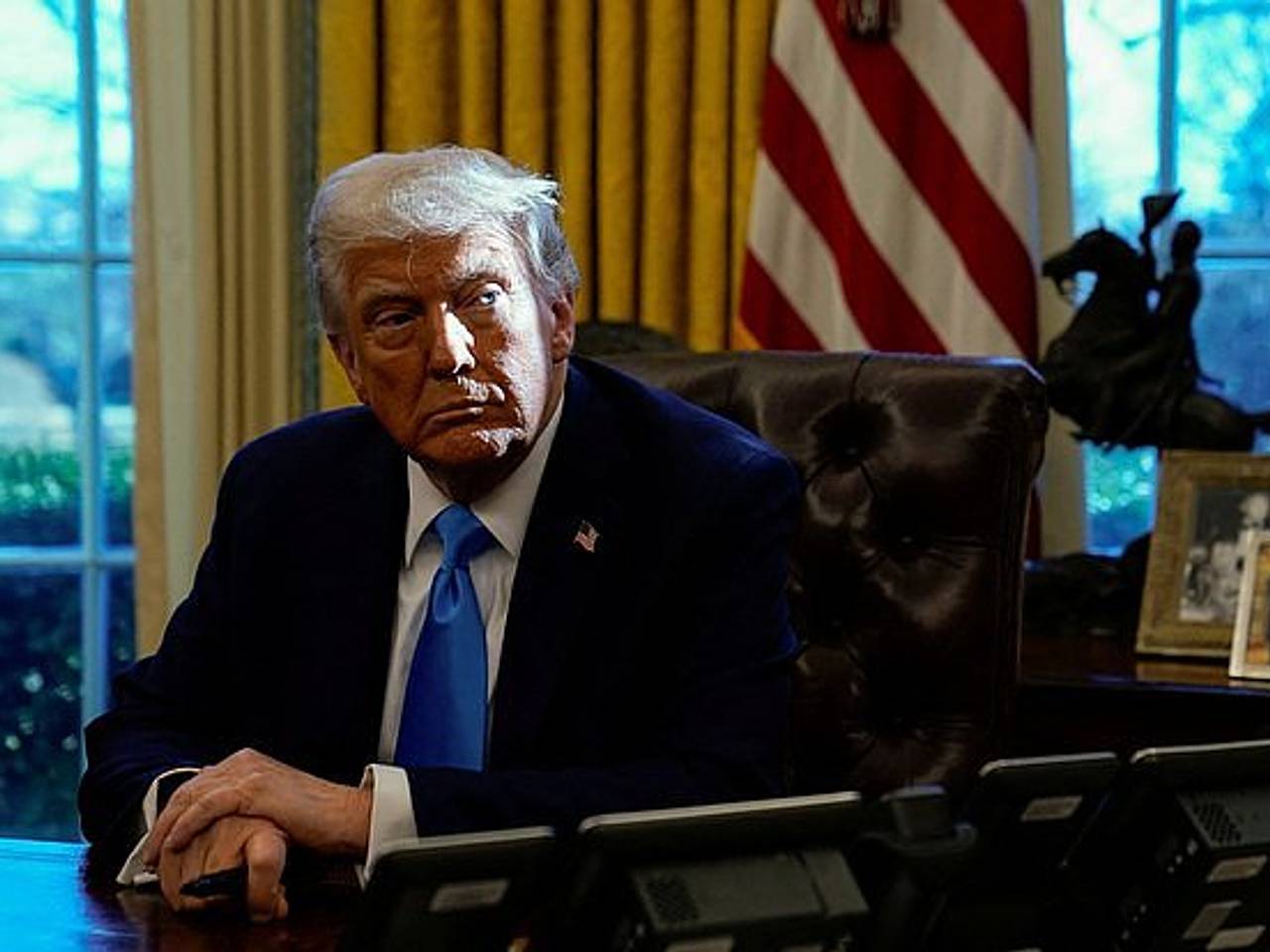 Иностранные студенты в США начали удалять мемы и лайки из-за Трампа