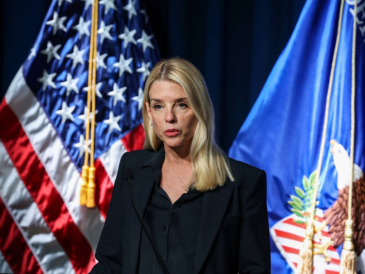 Генпрокурора США назвали трусихой из-за дела Эпштейна