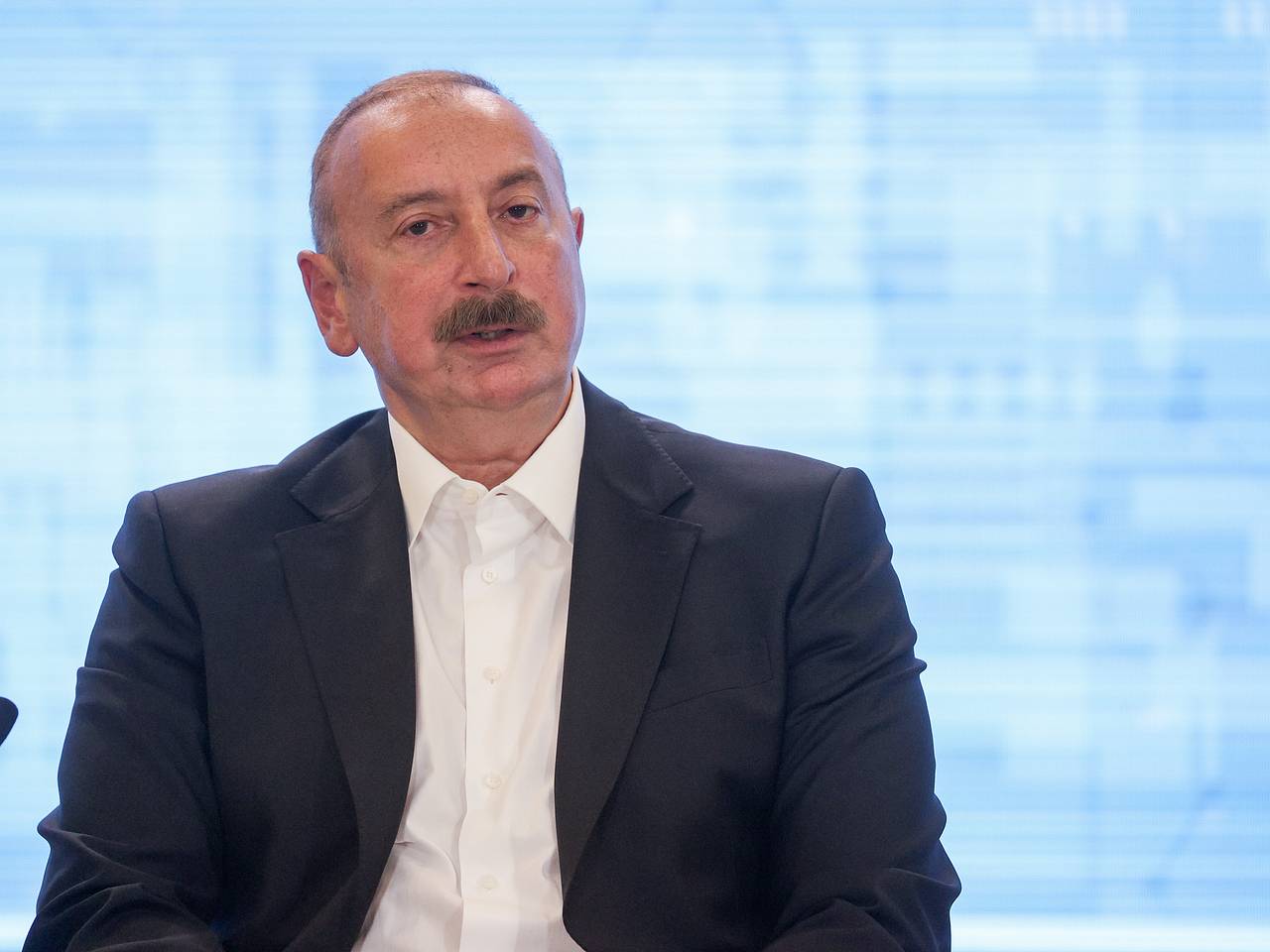 Алиев впервые открыто поддержал Украину