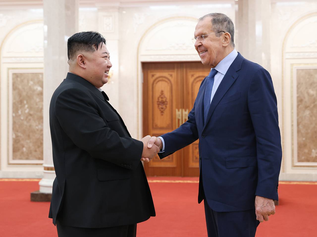 Лавров поприветствовал Ким Чен Ына необычной фразой