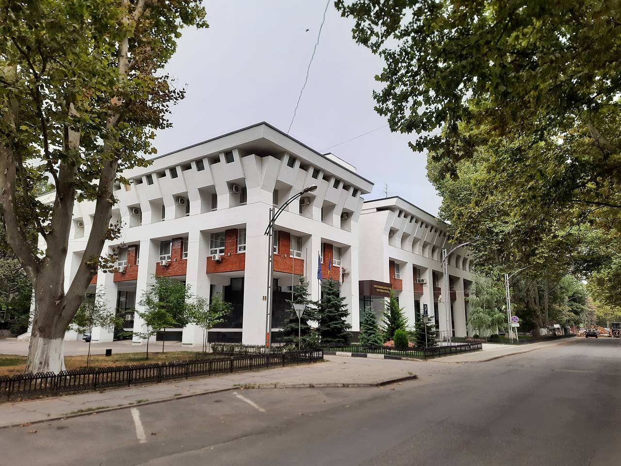 В Молдавии решили открыть только два избирательных участка в России